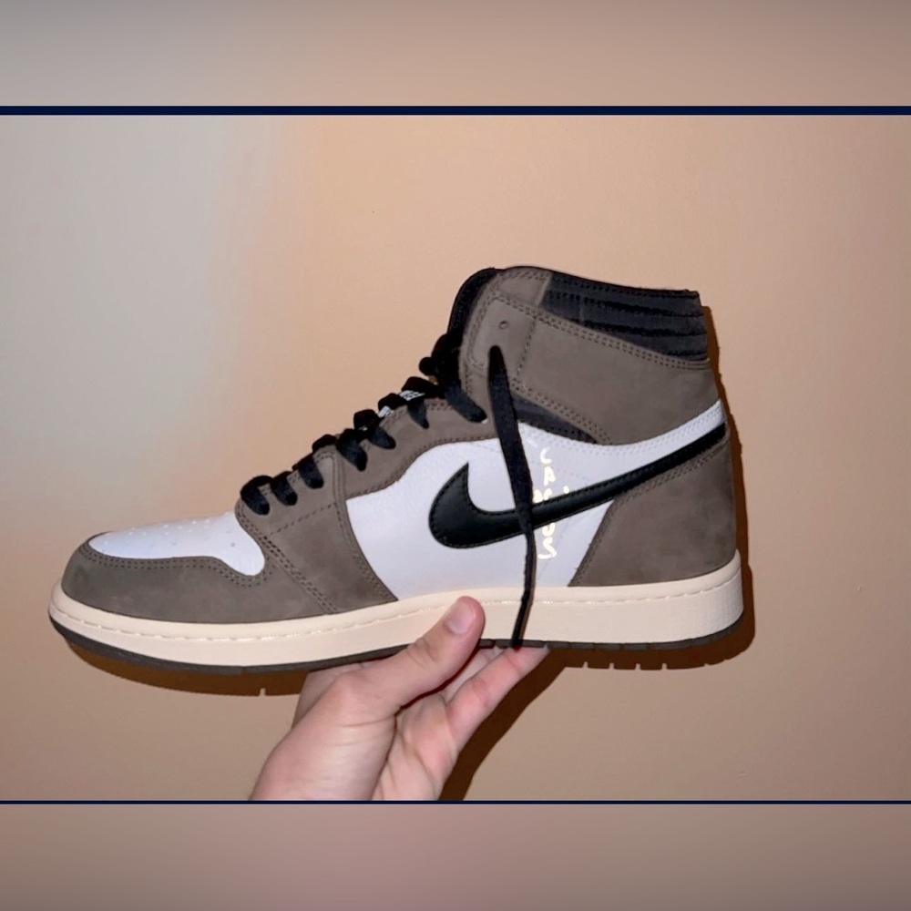 Air Jordan Travis Scott “Mocha”